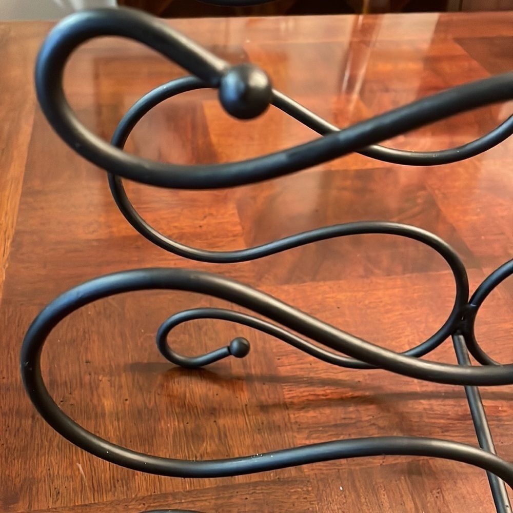 Iron Wire Wine Bottle Rack Storage - Picture 2 of 6